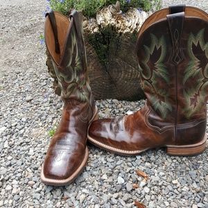 Men's Ariat cowboy boots